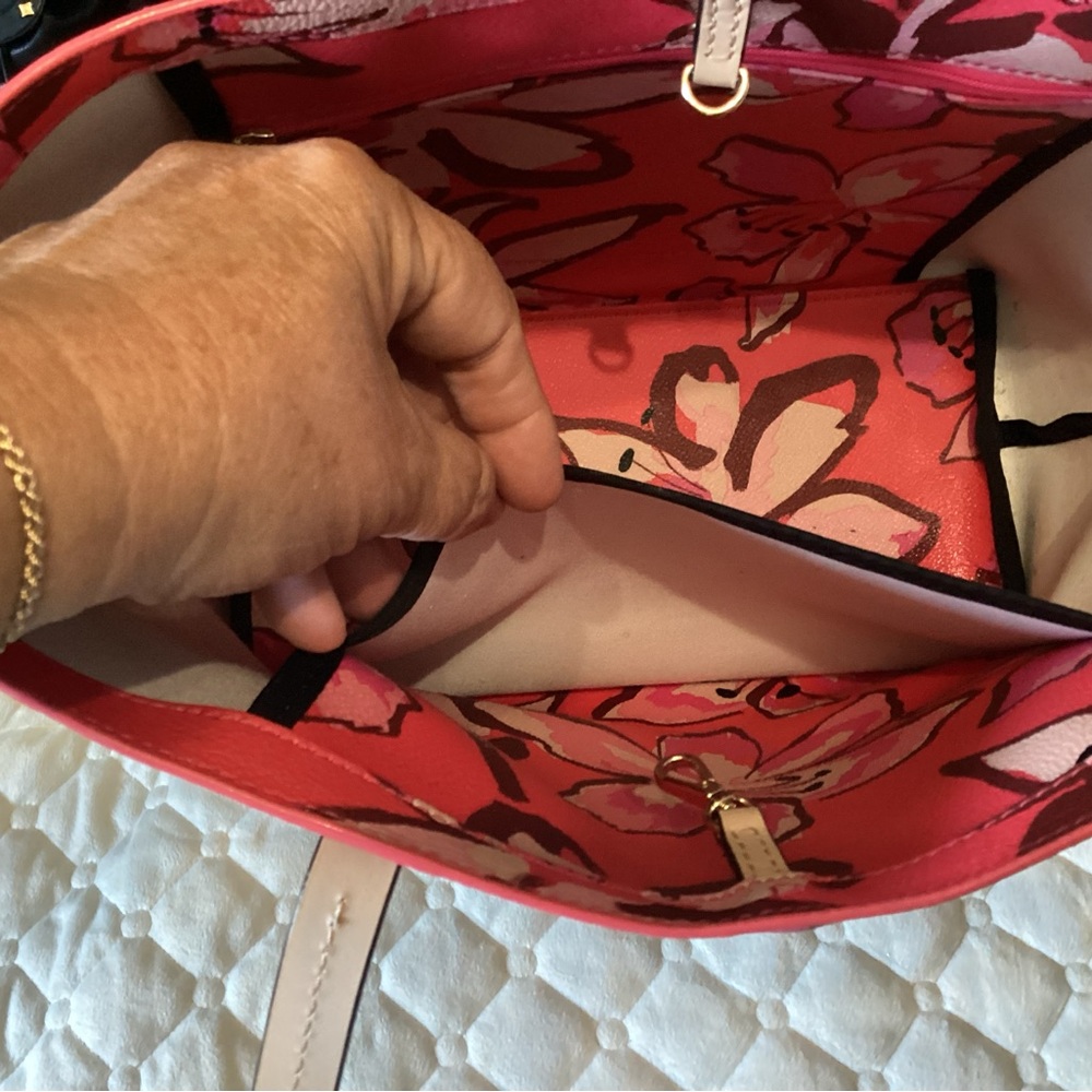 Kate Spade pink floral tote in Saffiano leather inside and out with silver spade - Picture 9 of 11